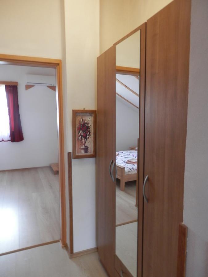 Guesthouse Matija Irinovac Extérieur photo